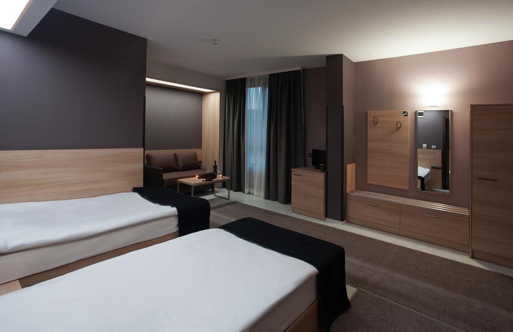 Hotel Idol 타르고비쉬테 객실 사진
